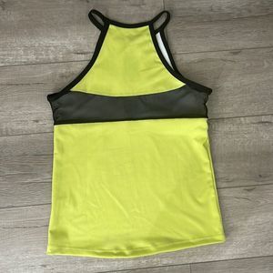 Max studio neon yellow and black active top